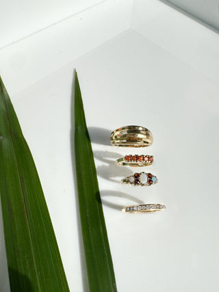 Vintage 9k Garnet & Opal Ring