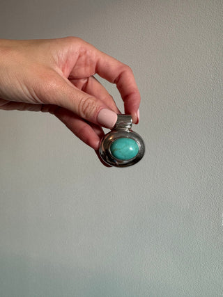 Vintage Sterling Silver Turquoise oval pendant